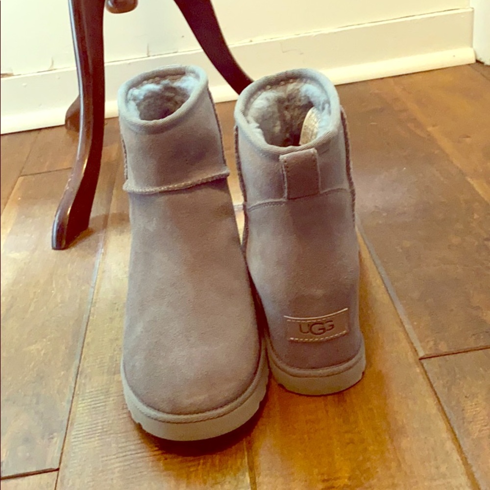 100% authentic women’s ugg booties